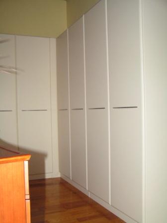 Kleiderschrank